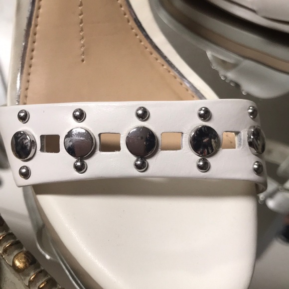 Gorgeous Gianni Bini heels 👠 - Picture 5 of 6